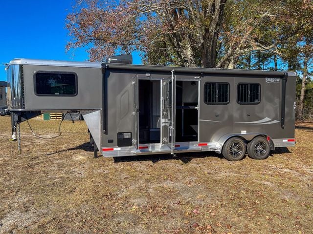 2025 Shadow 3 Horse Slant Load Weekender  - 22701156 - 3