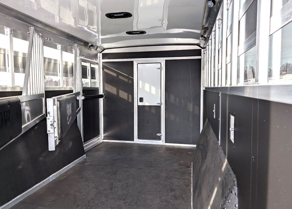 2025 Shadow 4 Horse Pro RawHide with 15' Living Quarters  - 22778940 - 9