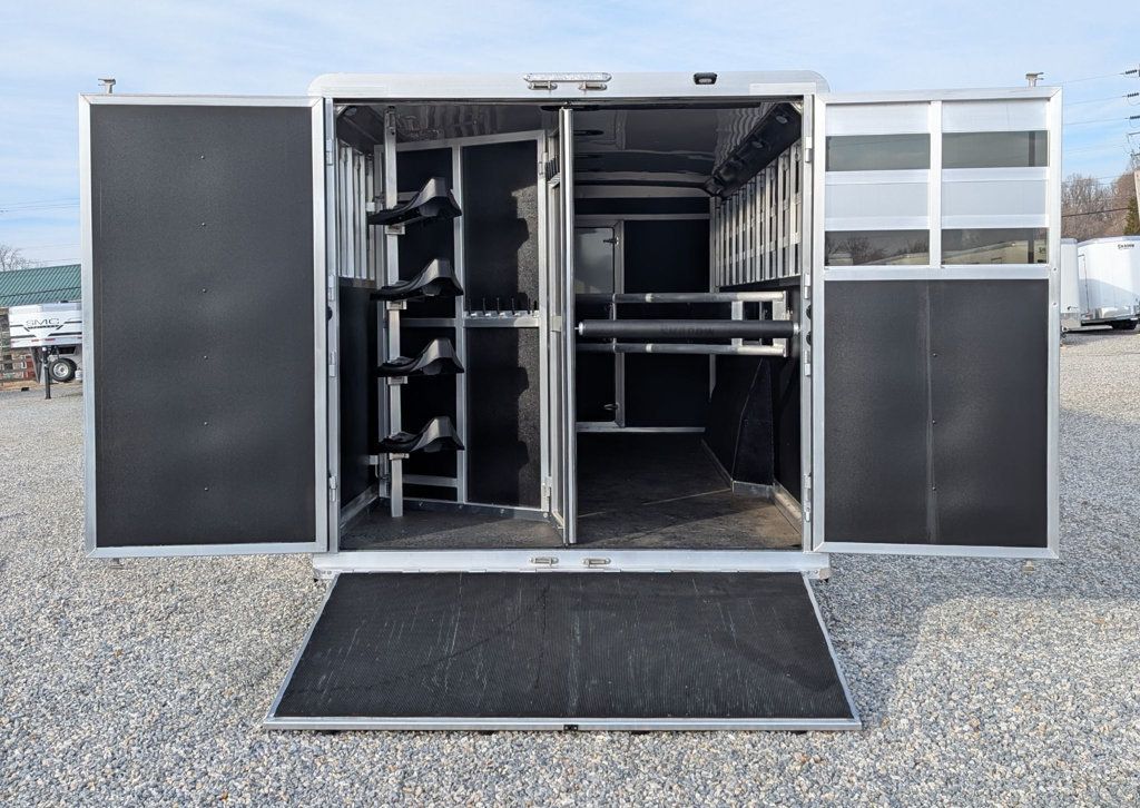 2025 Shadow 4 Horse Pro RawHide with 15' Living Quarters  - 22778940 - 5