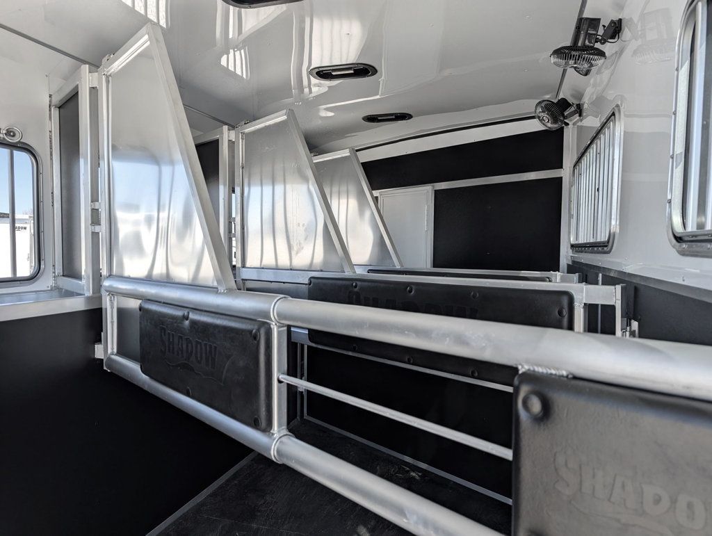 2025 Shadow 4 Horse Slant 10'6 Living Quarters SuperWide  - 22816038 - 6