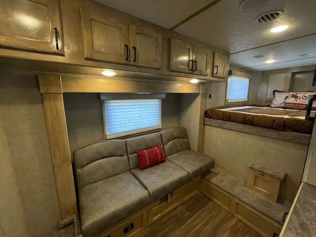 2025 Shadow 4 Horse Slant 10'6 Living Quarters with Slide  - 22780096 - 12