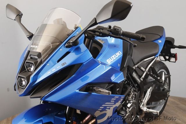 2025 Suzuki GSX-8R INVENTORY-CLEARANCE - 22833289 - 1