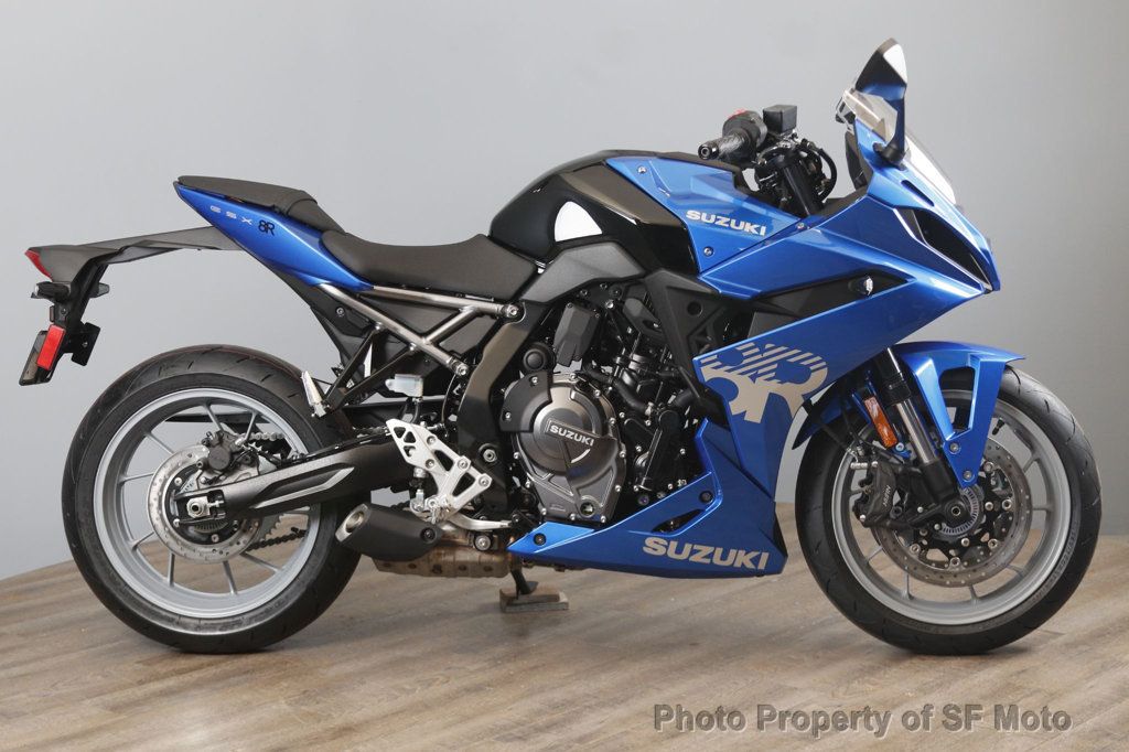 2025 Suzuki GSX-8R INVENTORY-CLEARANCE - 22833289 - 2