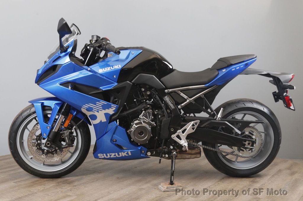 2025 Suzuki GSX-8R INVENTORY-CLEARANCE - 22833289 - 3