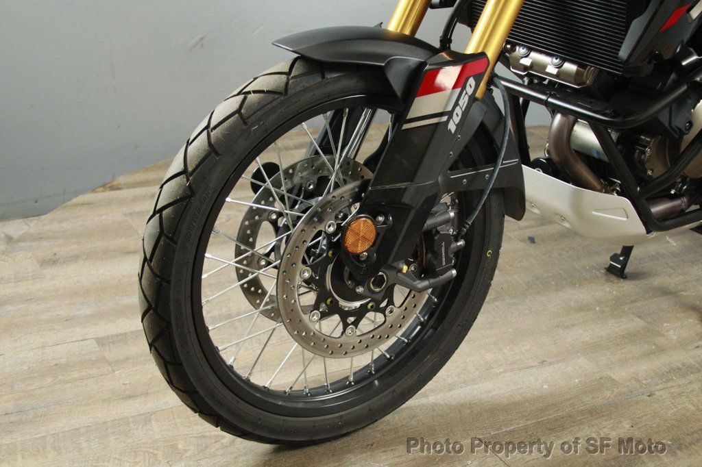 2025 Suzuki V-Strom 1050DE FACTORY DEMO - 22982491 - 18