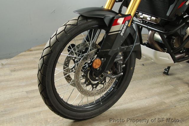 2025 Suzuki V-Strom 1050DE FACTORY DEMO - 22982491 - 18