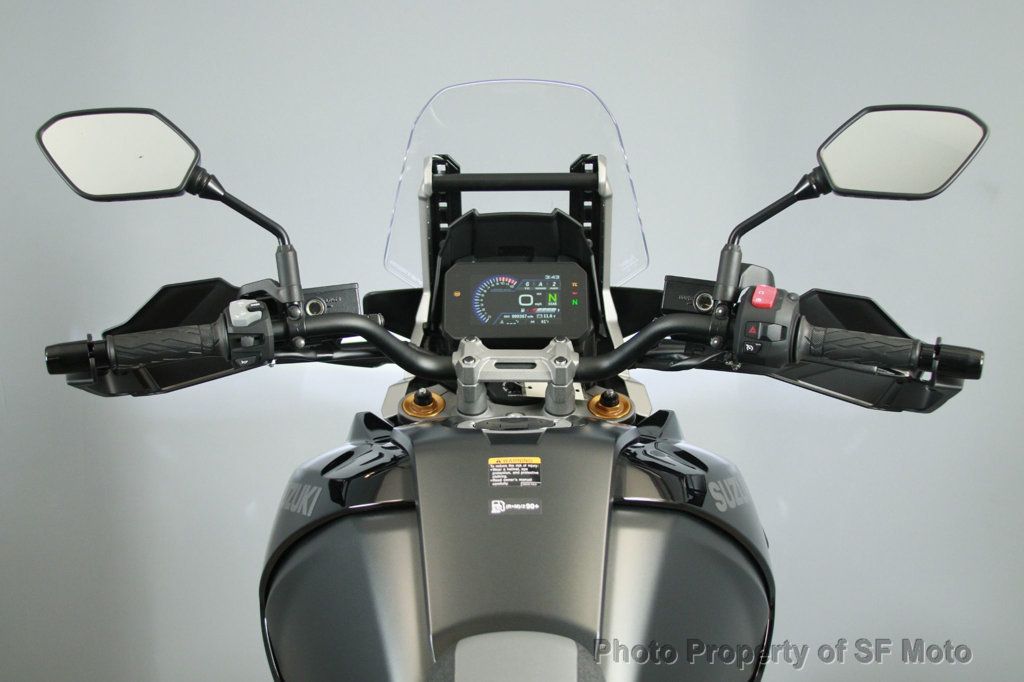 2025 Suzuki V-Strom 1050DE FACTORY DEMO - 22982491 - 28