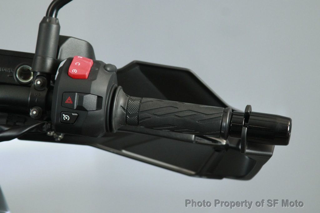 2025 Suzuki V-Strom 1050DE FACTORY DEMO - 22982491 - 31