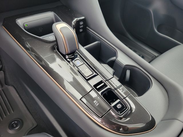 2025 Toyota Crown Signia Limited AWD - 22919753 - 5