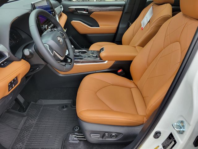 2025 Toyota Highlander Platinum AWD - 22936740 - 3