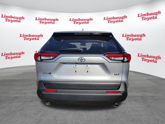 2025 Toyota RAV4 XLE FWD - 22946108 - 13