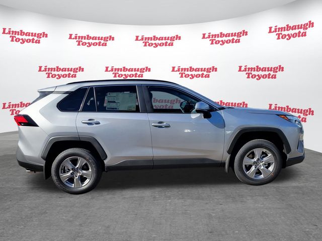 2025 Toyota RAV4 XLE FWD - 22946108 - 1