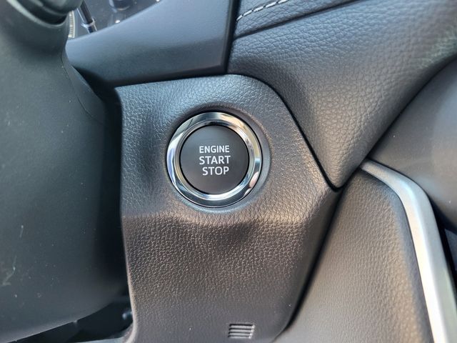 2025 Toyota RAV4 XLE FWD - 22946108 - 8