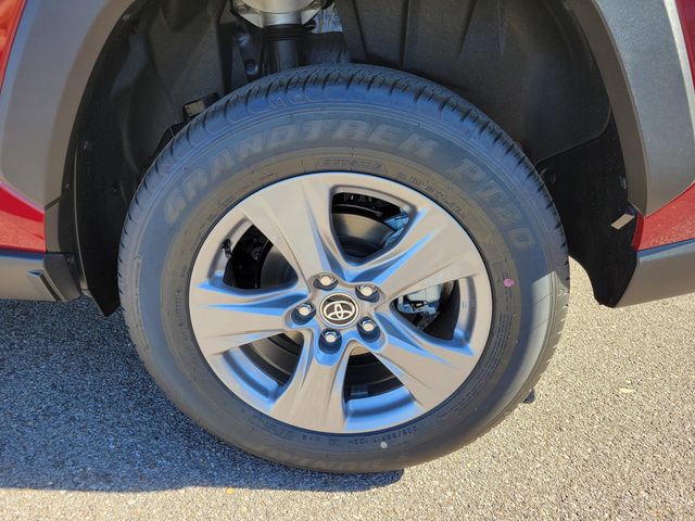 2025 Toyota RAV4 XLE FWD - 22958976 - 13