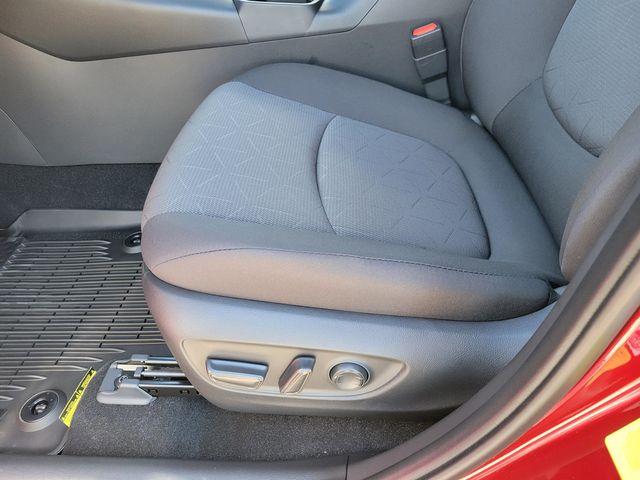 2025 Toyota RAV4 XLE FWD - 22958976 - 4