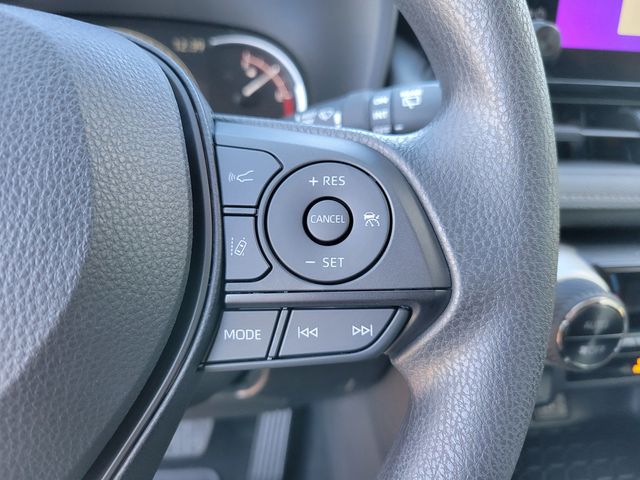 2025 Toyota RAV4 XLE FWD - 22958976 - 8