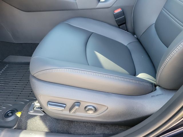 2025 Toyota RAV4 XLE Premium AWD - 22950484 - 4