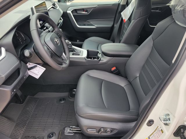 2025 Toyota RAV4 XLE Premium FWD - 22940133 - 3