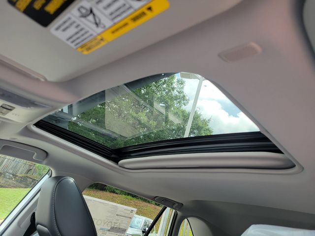 2025 Toyota RAV4 XLE Premium FWD - 22940133 - 5