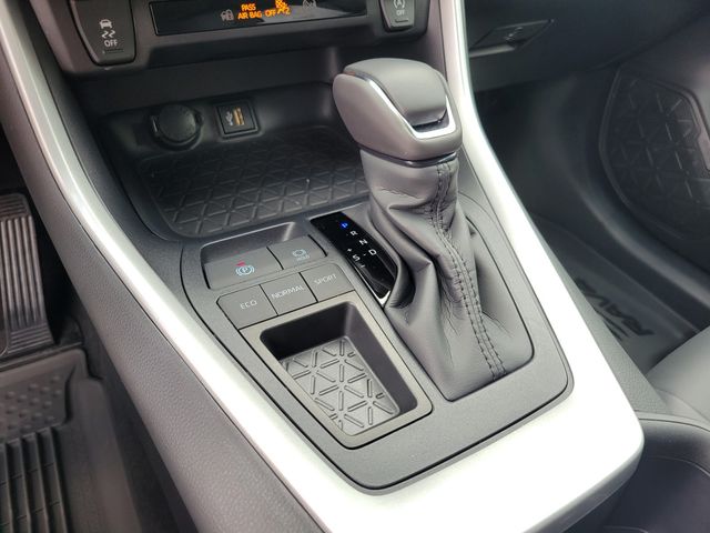 2025 Toyota RAV4 XLE Premium FWD - 22940133 - 6