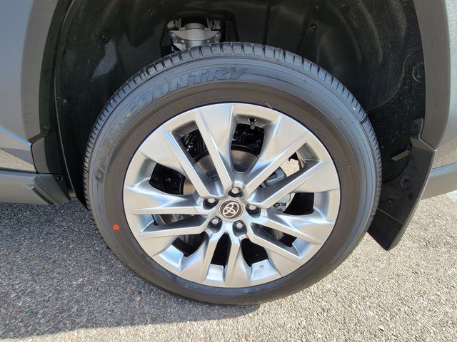 2025 Toyota RAV4 XLE Premium FWD - 22940137 - 14