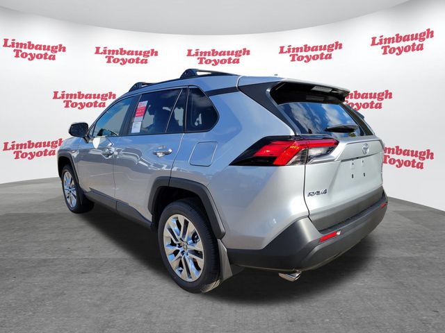 2025 Toyota RAV4 XLE Premium FWD - 22945571 - 13