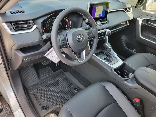 2025 Toyota RAV4 XLE Premium FWD - 22945571 - 2