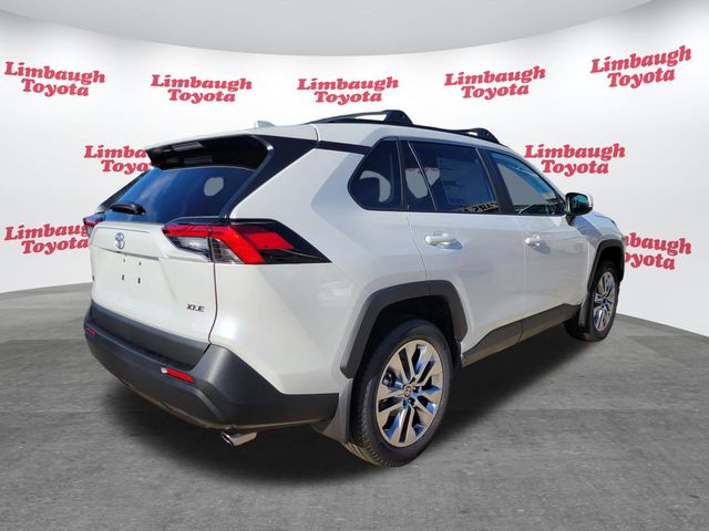 2025 Toyota RAV4 XLE Premium FWD - 22945590 - 12