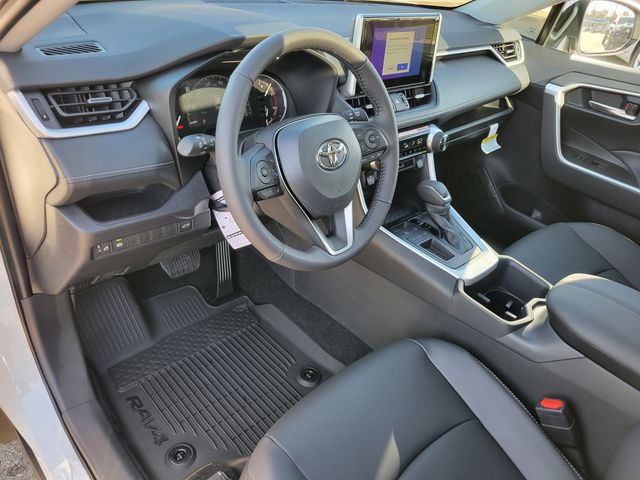 2025 Toyota RAV4 XLE Premium FWD - 22945590 - 2