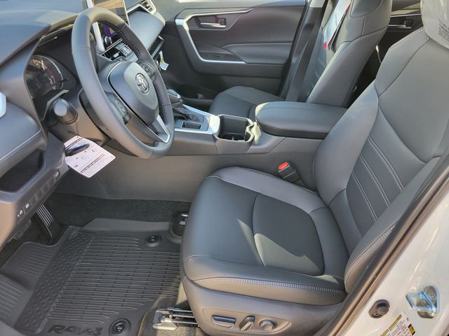 2025 Toyota RAV4 XLE Premium FWD - 22945590 - 3
