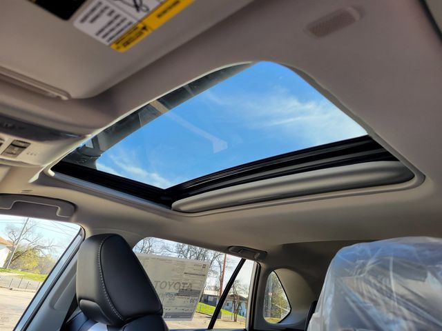 2025 Toyota RAV4 XLE Premium FWD - 22945590 - 5