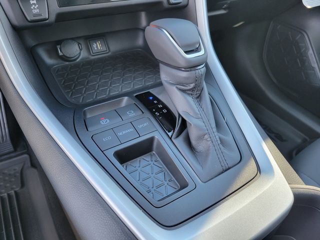 2025 Toyota RAV4 XLE Premium FWD - 22945590 - 6