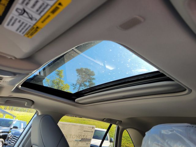 2025 Toyota RAV4 XLE Premium FWD - 22948130 - 5