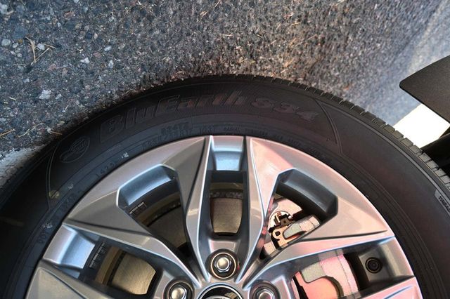 2025 Toyota Sienna LE AWD 8-Passenger - 22951136 - 11