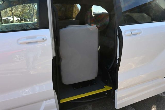 2025 Toyota Sienna LE AWD 8-Passenger - 22951136 - 26