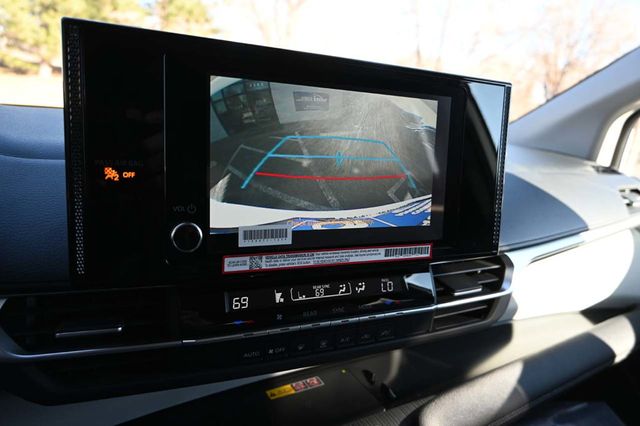 2025 Toyota Sienna LE AWD 8-Passenger - 22951136 - 36