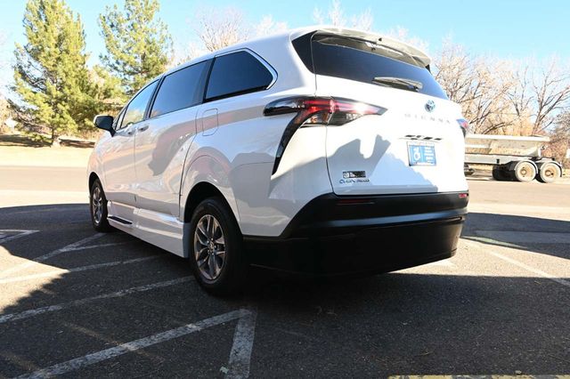 2025 Toyota Sienna LE AWD 8-Passenger - 22951136 - 7
