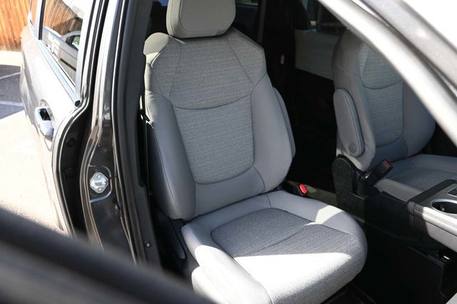 2025 Toyota Sienna LE FWD 8-Passenger - 22945229 - 15