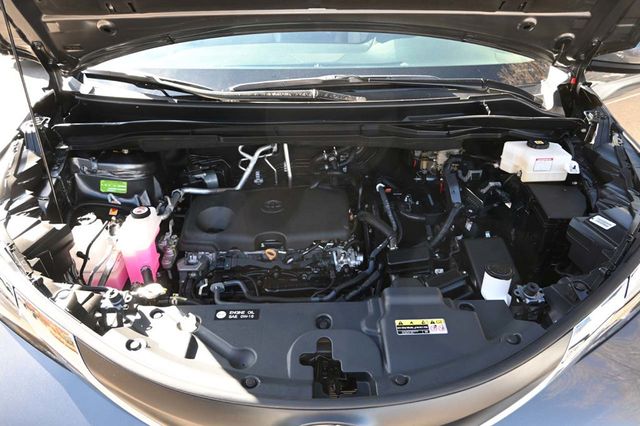 2025 Toyota Sienna LE FWD 8-Passenger - 22945229 - 33