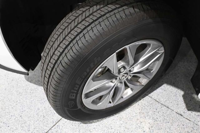 2025 Toyota Sienna LE FWD 8-Passenger - 23008612 - 10