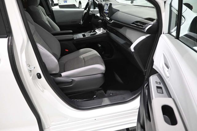 2025 Toyota Sienna LE FWD 8-Passenger - 23008612 - 14