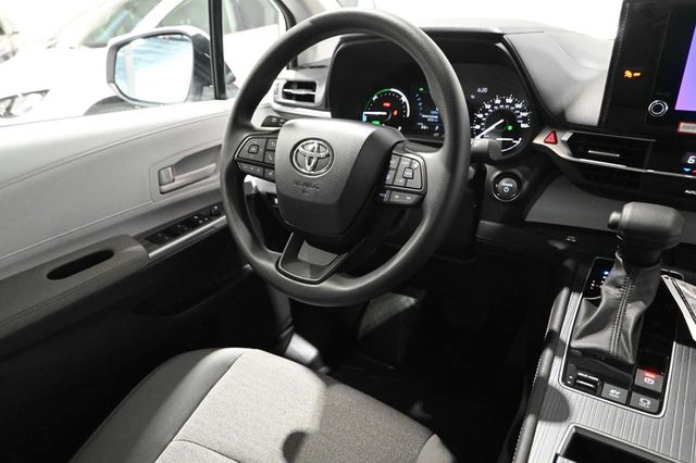 2025 Toyota Sienna LE FWD 8-Passenger - 23008612 - 22