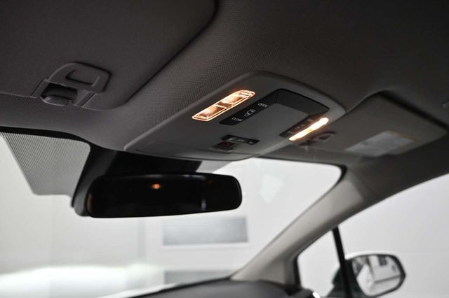 2025 Toyota Sienna LE FWD 8-Passenger - 23008612 - 28