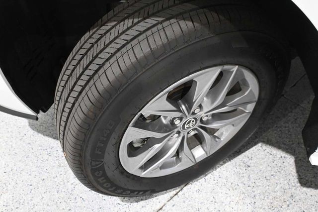 2025 Toyota Sienna LE FWD 8-Passenger - 23008613 - 10