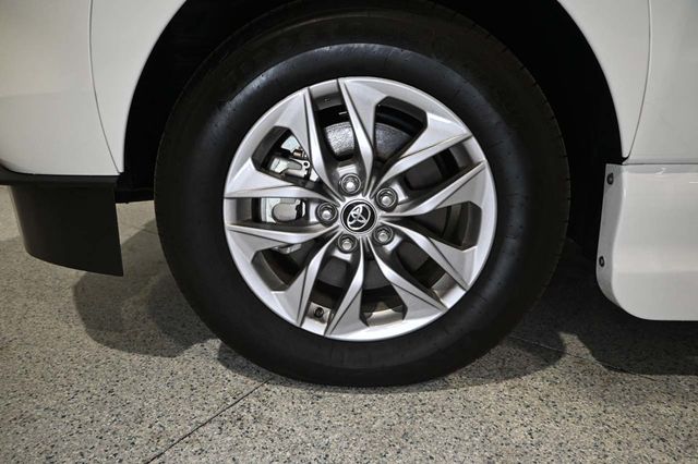 2025 Toyota Sienna LE FWD 8-Passenger - 23008614 - 11