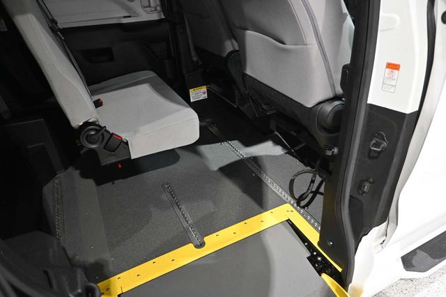 2025 Toyota Sienna LE FWD 8-Passenger - 23008614 - 18