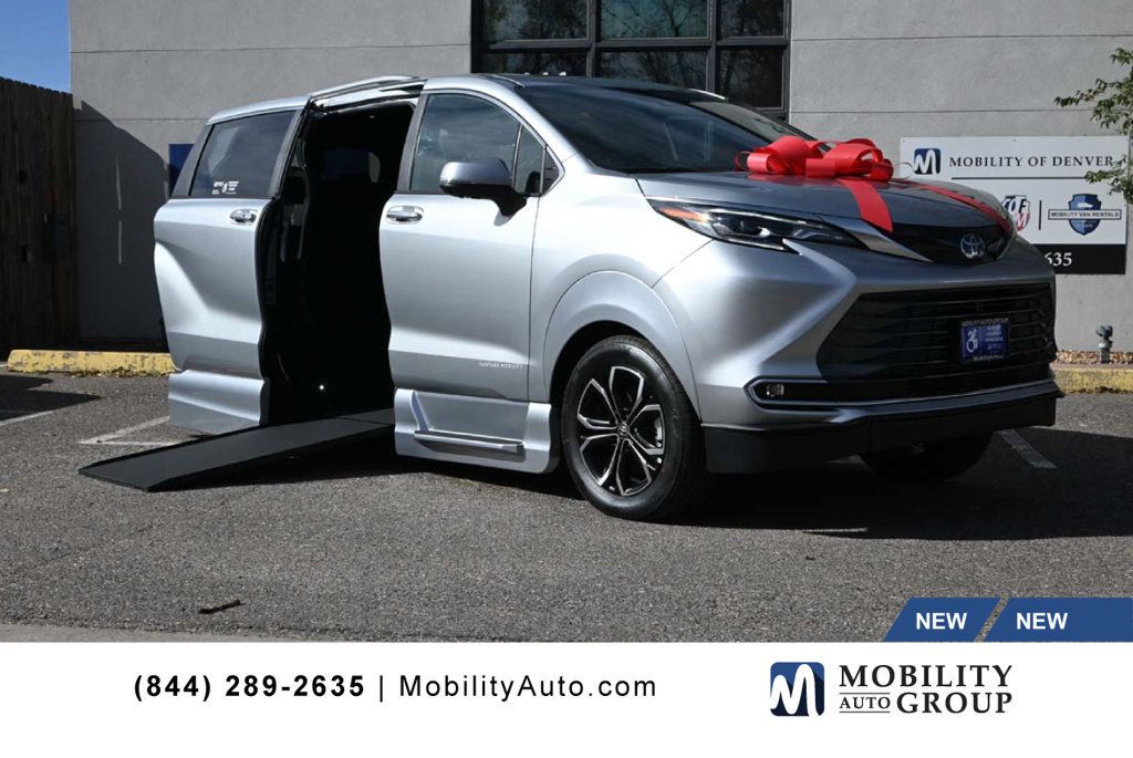 2025 Toyota Sienna Platinum AWD 7-Passenger - 22945230 | Video 1