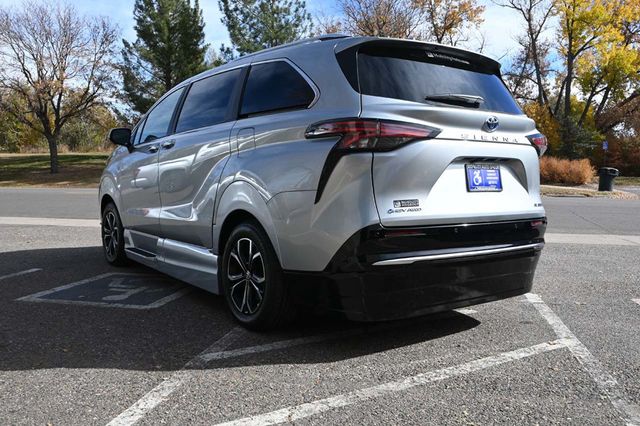 2025 Toyota Sienna Platinum AWD 7-Passenger - 22997872 - 7