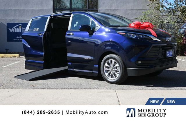 2025 Toyota Sienna XLE AWD 7-Passenger - 22945228 - 0