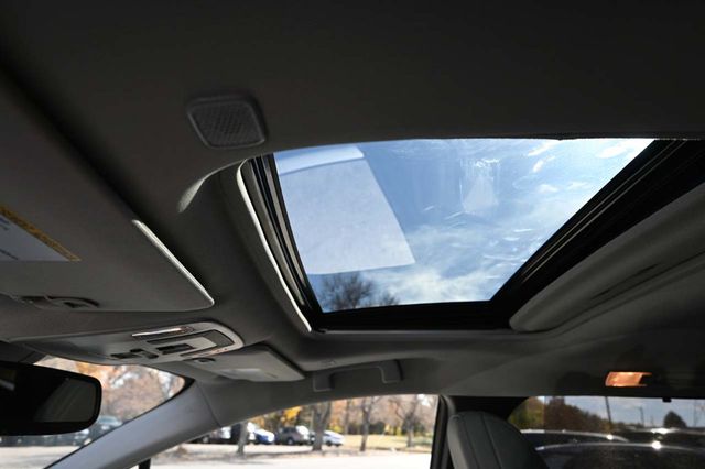 2025 Toyota Sienna XLE AWD 7-Passenger - 22945228 - 31